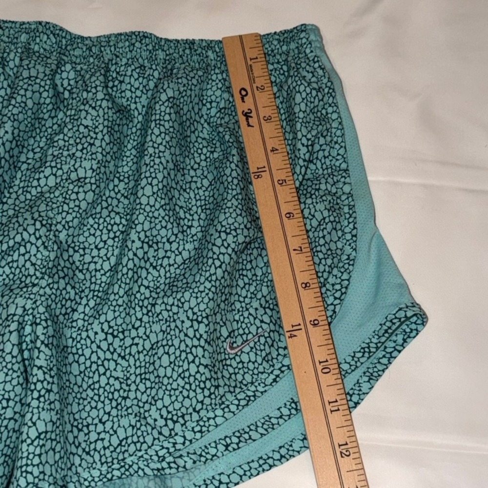 Nike Running Shorts Womens Size M Teal Black Pebble Print Dri-FIT Mesh Athletic - Picture 6 of 8